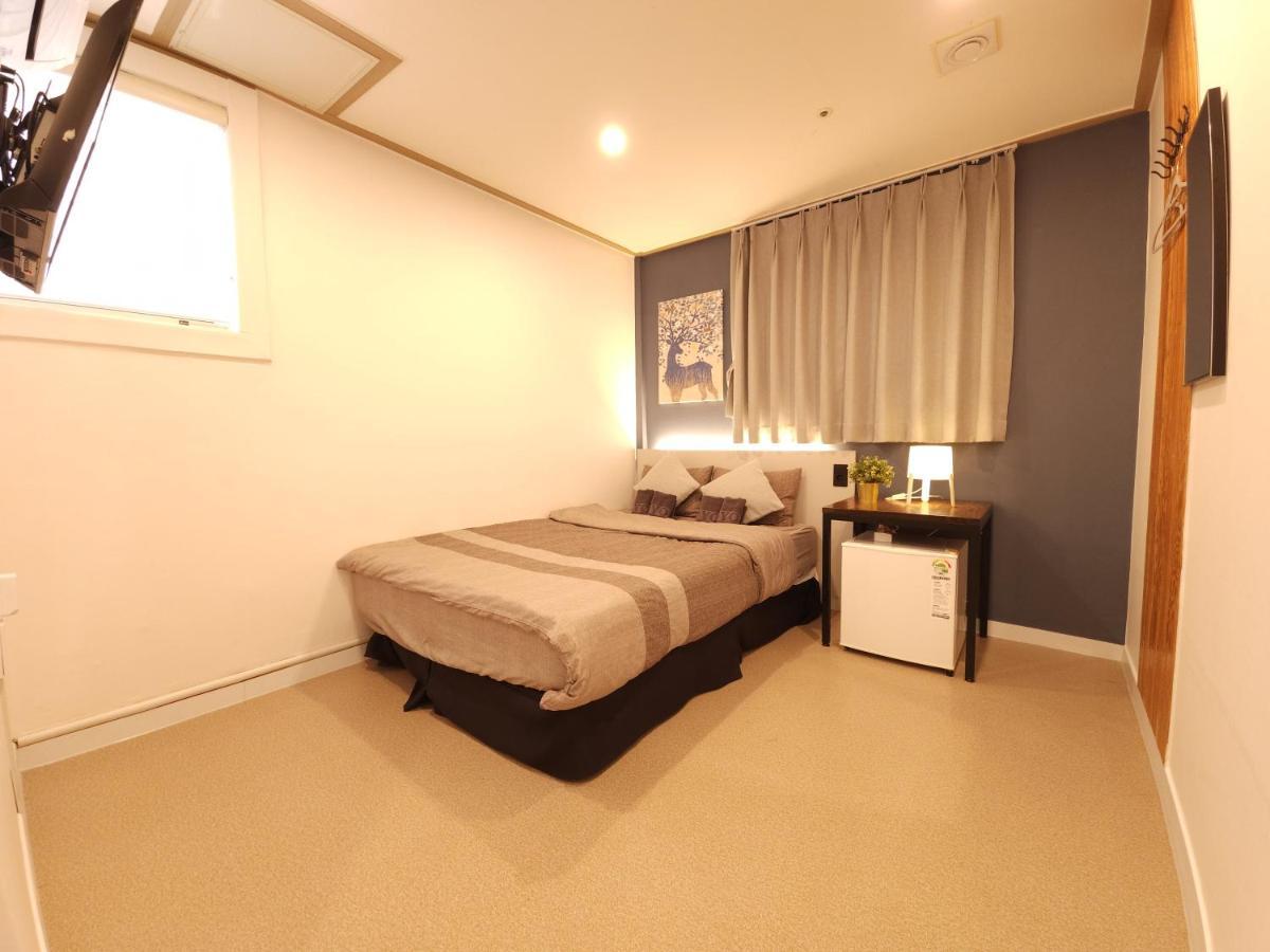 Oyo Hostel Myeongdong 3 Seoul Ngoại thất bức ảnh