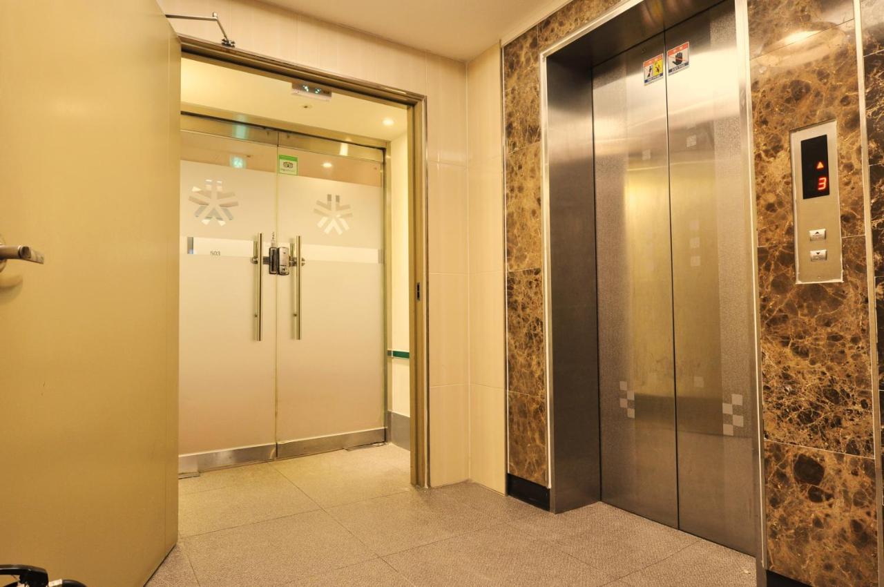Oyo Hostel Myeongdong 3 Seoul Ngoại thất bức ảnh