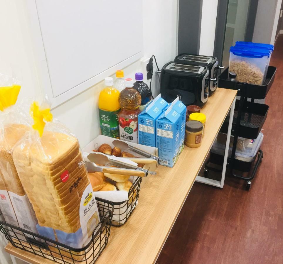 Oyo Hostel Myeongdong 3 Seoul Ngoại thất bức ảnh